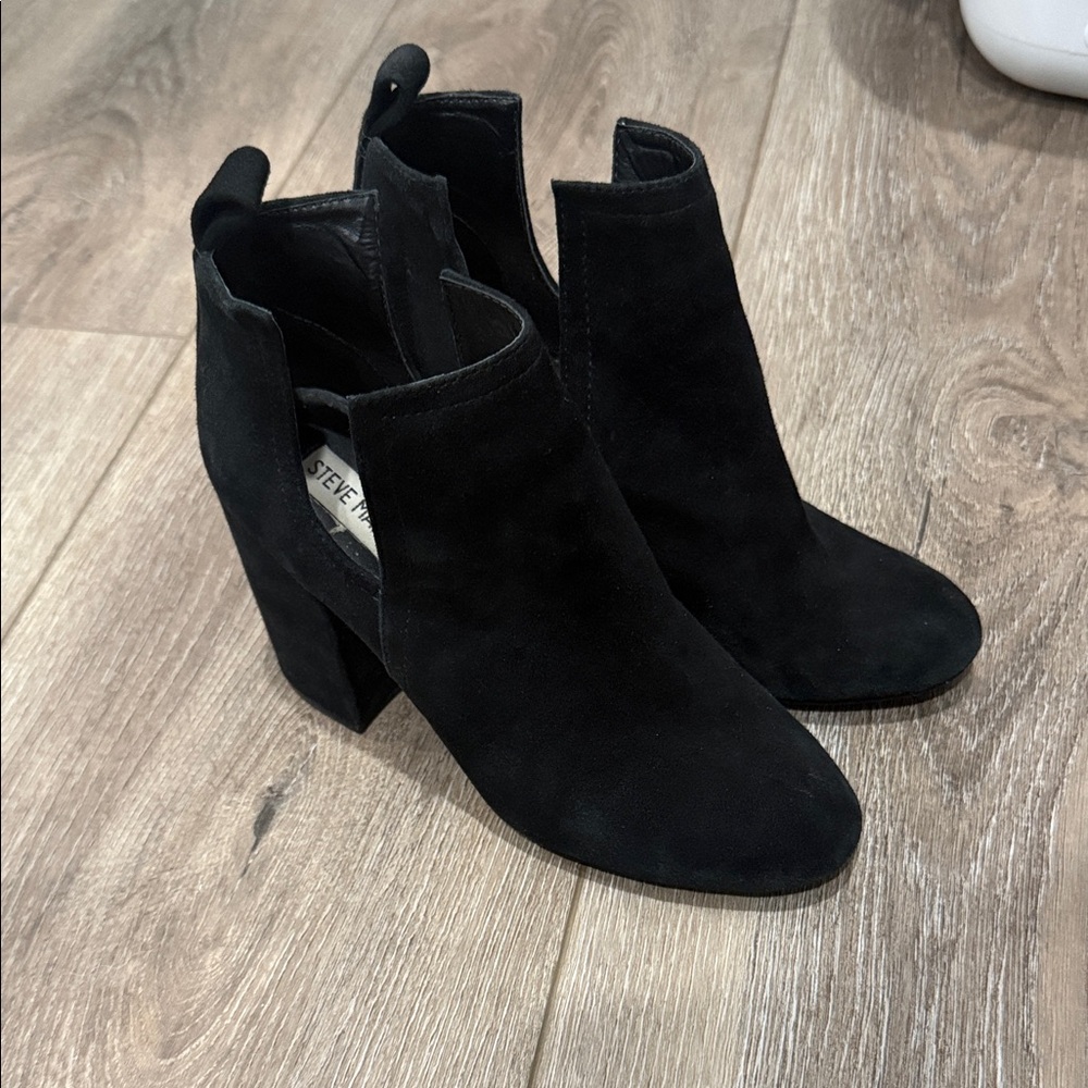 Steve Madden Womens Norelle Ankle Booties